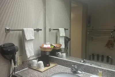 Photo 3 - Days Inn by Wyndham Jacksonville