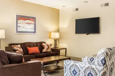 Photo 4 - Quality Inn & Suites Yuma