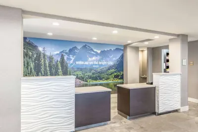 Photo 5 - La Quinta Inn & Suites by Wyndham Denver Tech Center