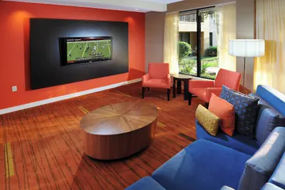 Photo 4 - Courtyard by Marriott Houston Hobby Airport