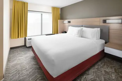 Photo 5 - SpringHill Suites Houston Hobby Airport