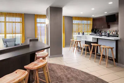 Photo 3 - SpringHill Suites Houston Hobby Airport