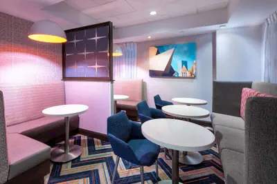 Photo 5 - Hampton Inn Denver-International Airport