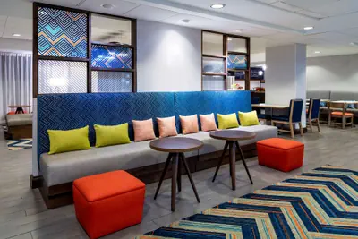 Photo 3 - Hampton Inn Denver-International Airport