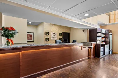 Photo 4 - Quality Suites Irving-Las Colinas