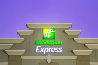 Photo 2 - Holiday Inn Express - Layton by IHG
