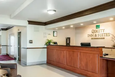Photo 4 - Quality Inn & Suites Albuquerque West