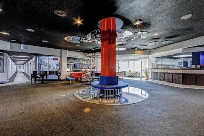 Photo 5 - Satellite Hotel
