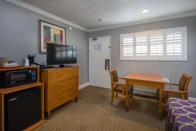 Photo 3 - SOMA Park Inn – Civic Center