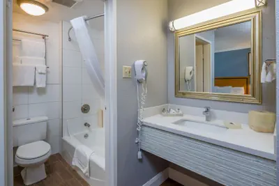 Photo 4 - SOMA Park Inn – Civic Center