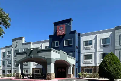 Photo 2 - Comfort Suites Albuquerque/North Journal Center