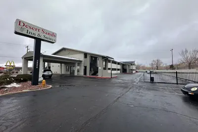 Photo 2 - Desert Sands Inn & Suites