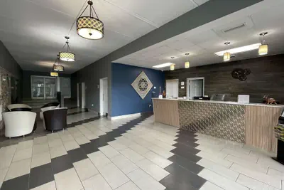 Photo 5 - Econo Lodge Forest City