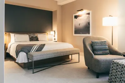 Photo 3 - Bellevue Club Hotel