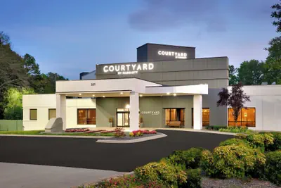 Photo 2 - Courtyard by Marriott Charlotte Airport LoSo