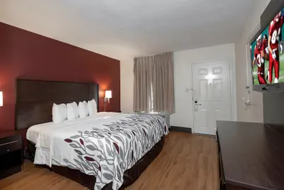 Photo 5 - Red Roof Inn Gulf Shores