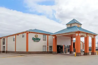 Photo 2 - Quality Inn & Suites Decatur - Priceville I-65