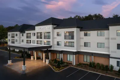 Photo 2 - Courtyard by Marriott Dothan