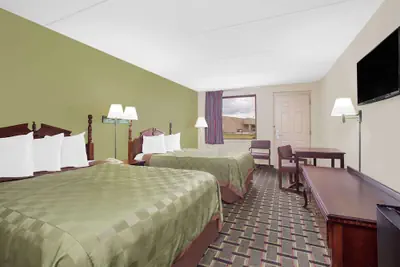 Photo 5 - Days Inn by Wyndham Eufaula AL