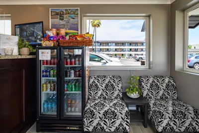 Photo 4 - Vagabond Inn Whittier