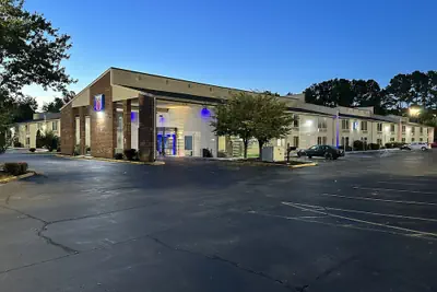 Photo 2 - Motel 6 Greensboro, NC - Airport