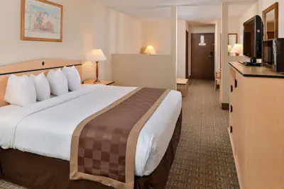 Photo 5 - SYLO Hotel Denver Airport, a Ramada by Wyndham