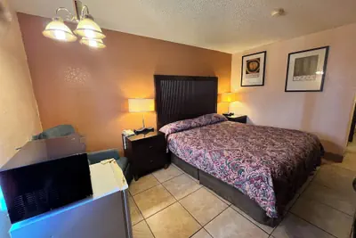 Photo 4 - Motel 6 Deming, NM