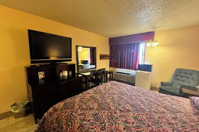Photo 5 - Motel 6 Deming, NM