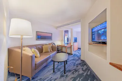 Photo 4 - Fairfield Inn & Suites by Marriott Chicago Naperville