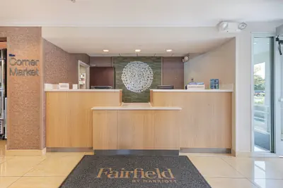 Photo 3 - Fairfield Inn & Suites by Marriott Chicago Naperville