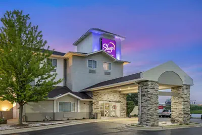 Photo 2 - Sleep Inn Naperville - Chicago