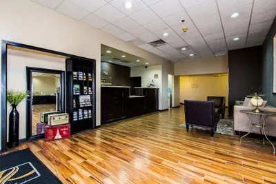 Photo 4 - Quality Inn & Suites Moline - Quad Cities