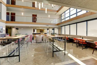 Photo 5 - Drury Inn & Suites Marion