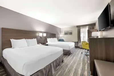 Photo 4 - Best Western Heartland Inn
