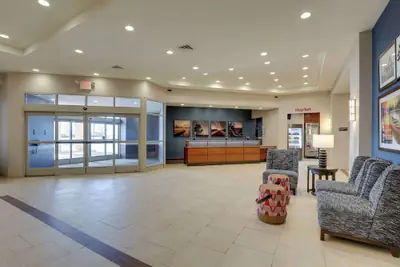 Photo 2 - Drury Plaza Hotel Mt. Vernon