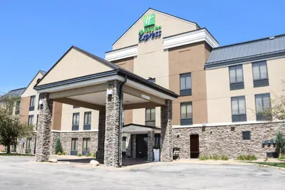 Photo 2 - Holiday Inn Express Cedar Rapids (Collins Rd) by IHG