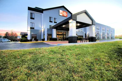 Photo 2 - Best Western Plus Kansas City Airport-KCI East