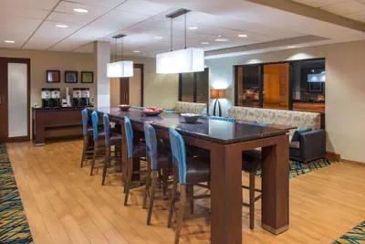 Photo 2 - Hampton Inn Columbia