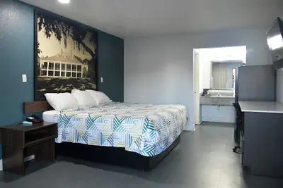 Photo 5 - Studio 6 Suites Opelousas, LA