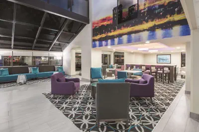 Photo 3 - La Quinta Inn & Suites by Wyndham Festus - St. Louis South