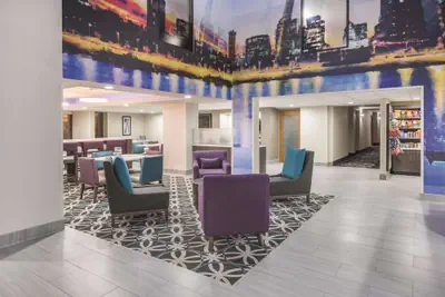 Photo 5 - La Quinta Inn & Suites by Wyndham Festus - St. Louis South