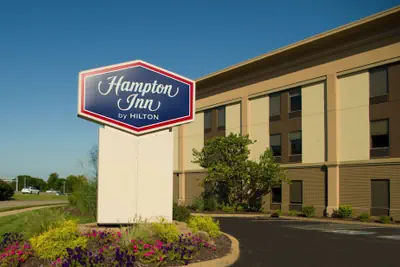 Photo 2 - Hampton Inn St. Louis/Chesterfield