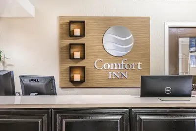 Photo 4 - Comfort Inn Savannah Midtown