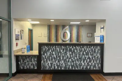 Photo 3 - Motel 6 Savannah, GA- Gateway & I-95