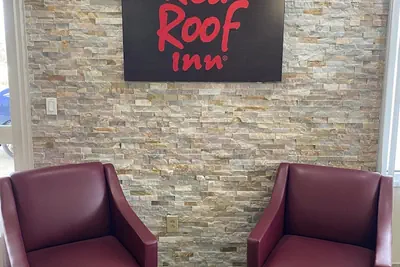 Photo 2 - Red Roof Inn Savannah North I-95 – Port Wentworth