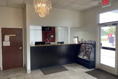 Photo 3 - Red Roof Inn Savannah North I-95 – Port Wentworth