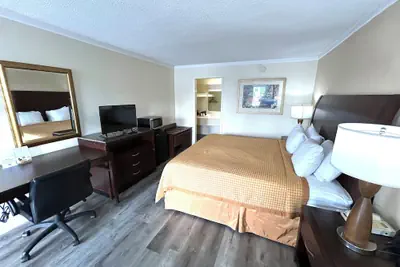 Photo 4 - Relax Inn Perry