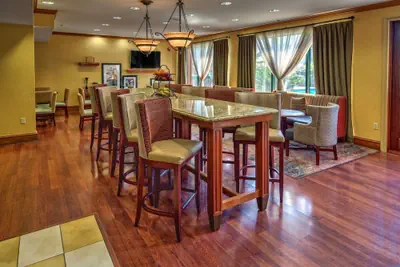 Photo 4 - Hampton Inn Savannah-I-95-North