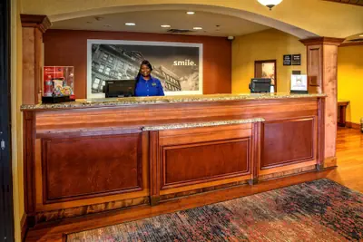 Photo 3 - Hampton Inn Savannah-I-95-North