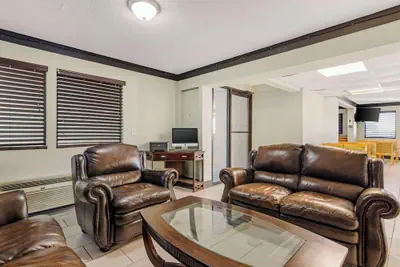 Photo 5 - Quality Inn & Suites Morrow Atlanta South